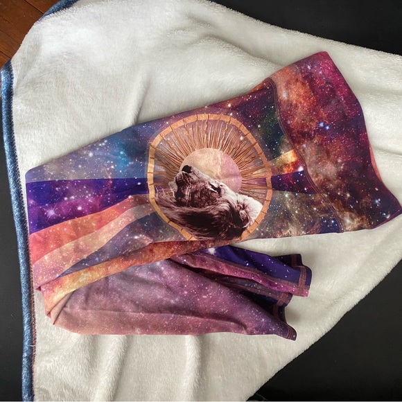 RARE Niyama Sol x Cosmic Collage Leo Leggings - Picture 3 of 4